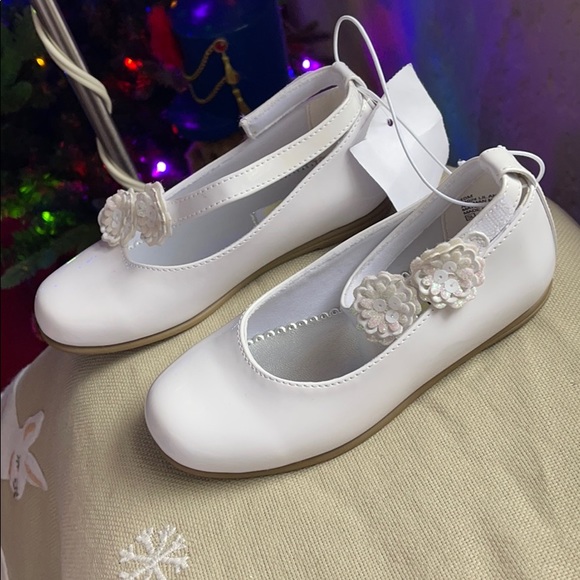 Size 10 girls dress shoes - Picture 3 of 5